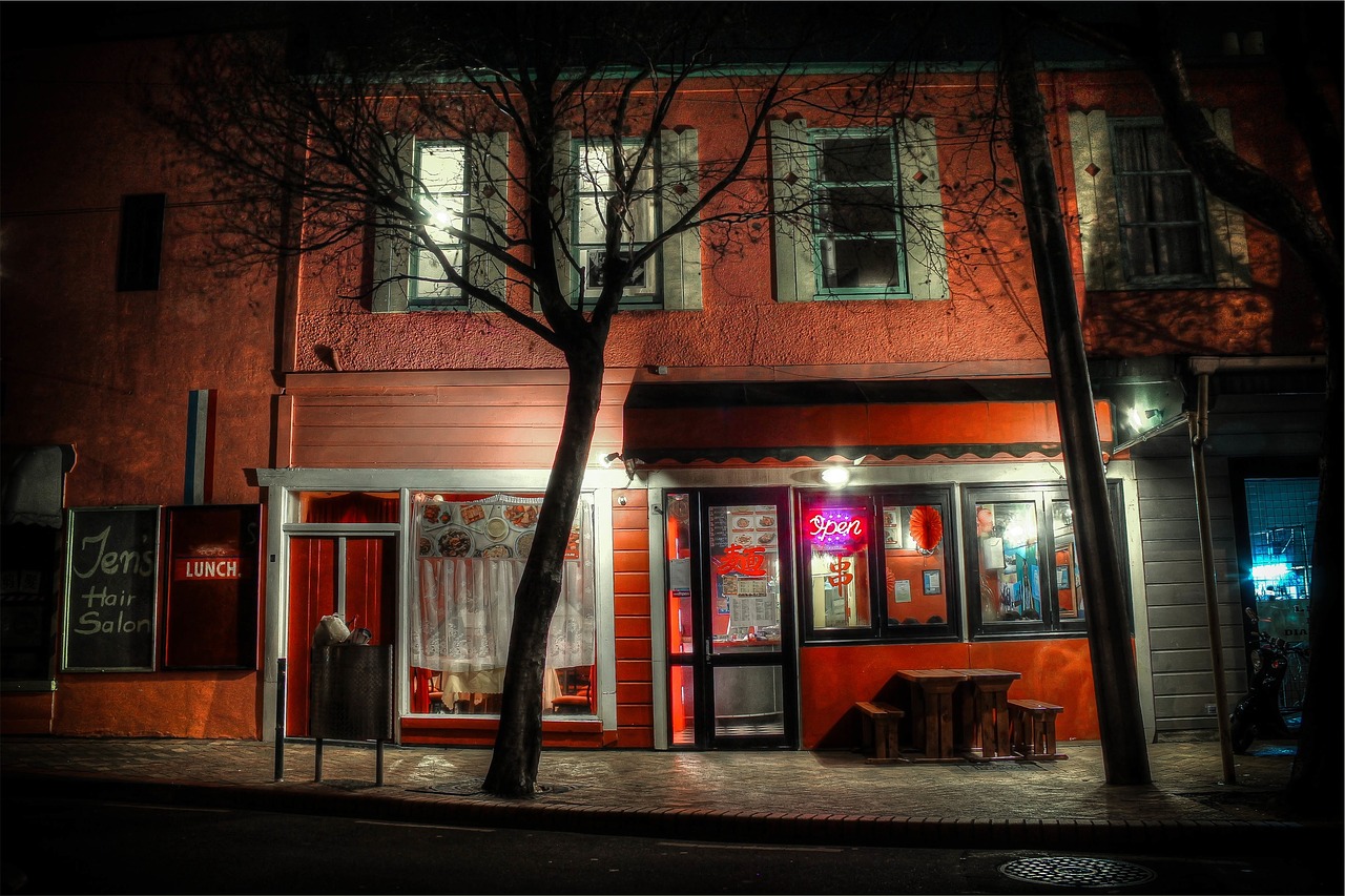 Image - restaurant building windows open