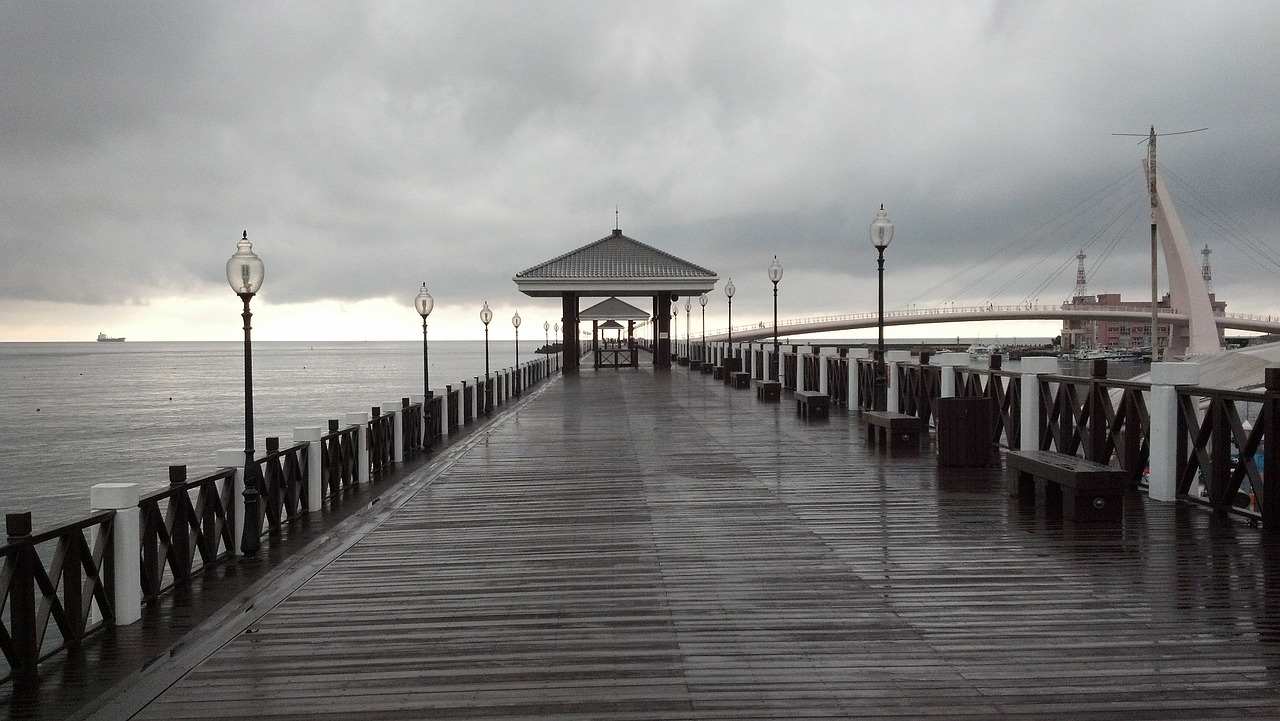 Image - rainy day pier ocean dock weather