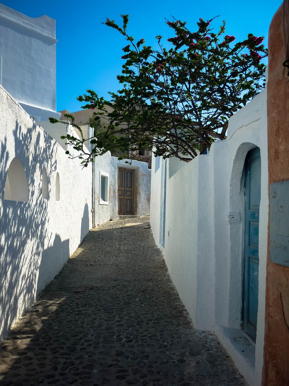 Image - oia walkway santorini greece