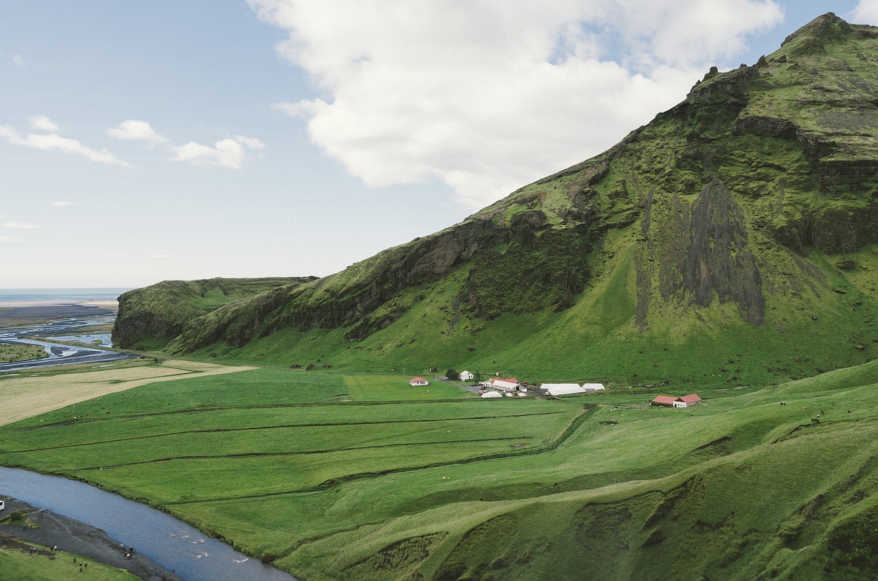 Image - iceland green grass fields valleys