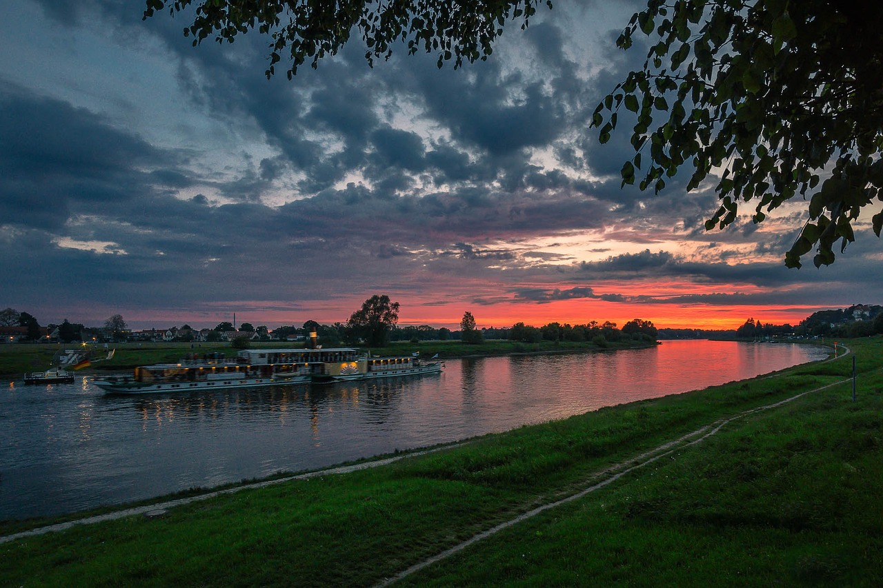 Image - elbe river atmospheric