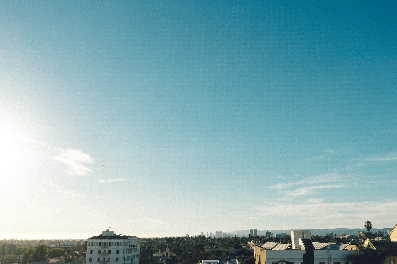 Image - sky skyline sunshine buildings