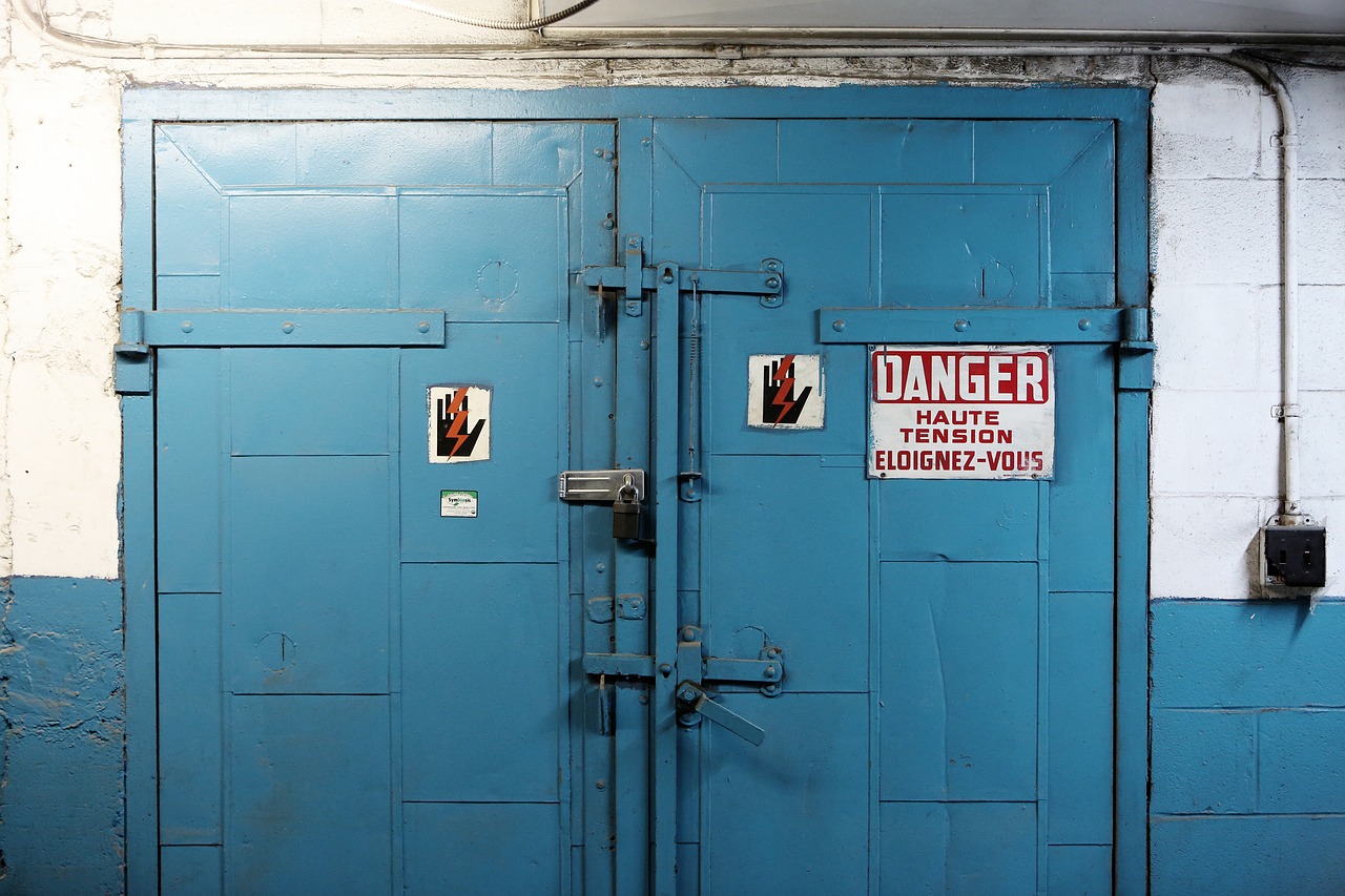 Image - door danger high voltage