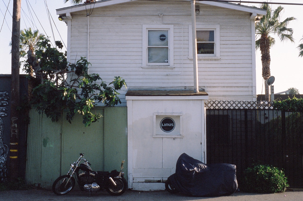 Image - linus bike motorcycle house