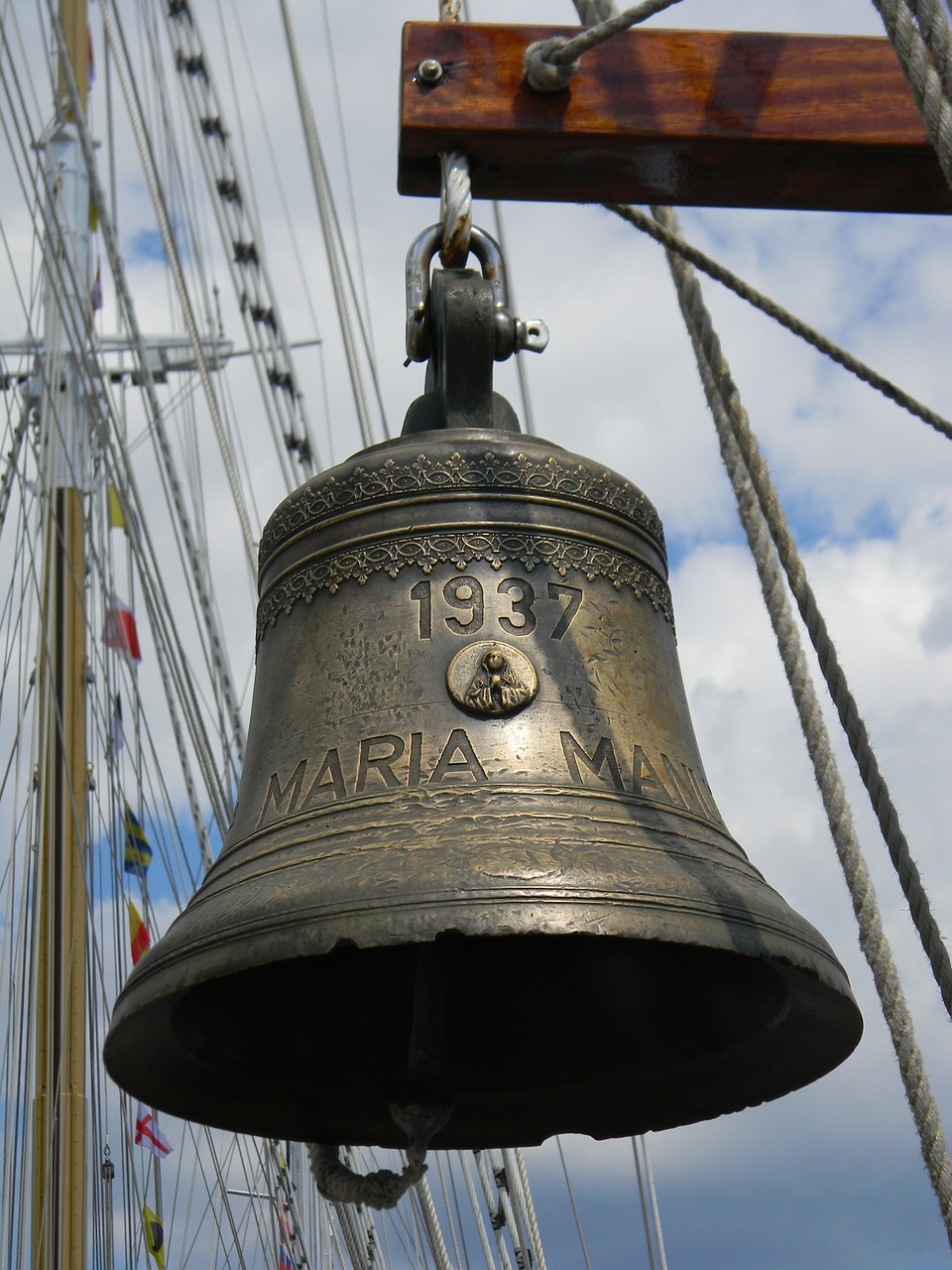 Image - bell sailing ship sea