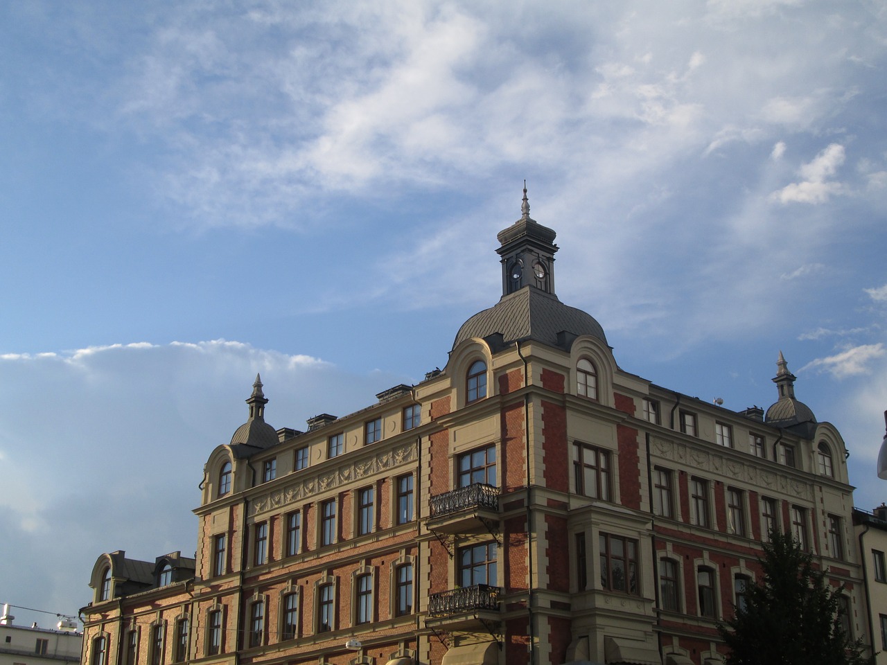 Image - örebro building beautifully