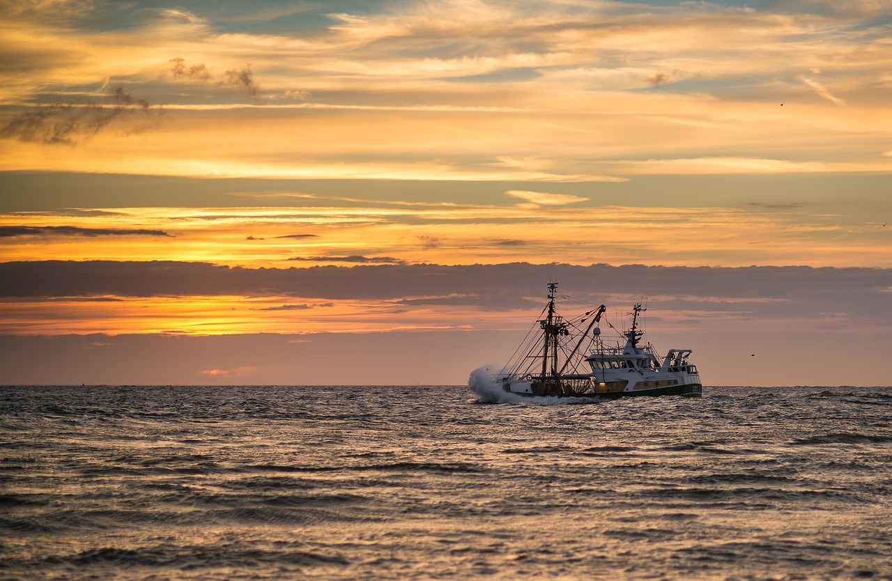 Image - sunset ship cutter fishing vessel