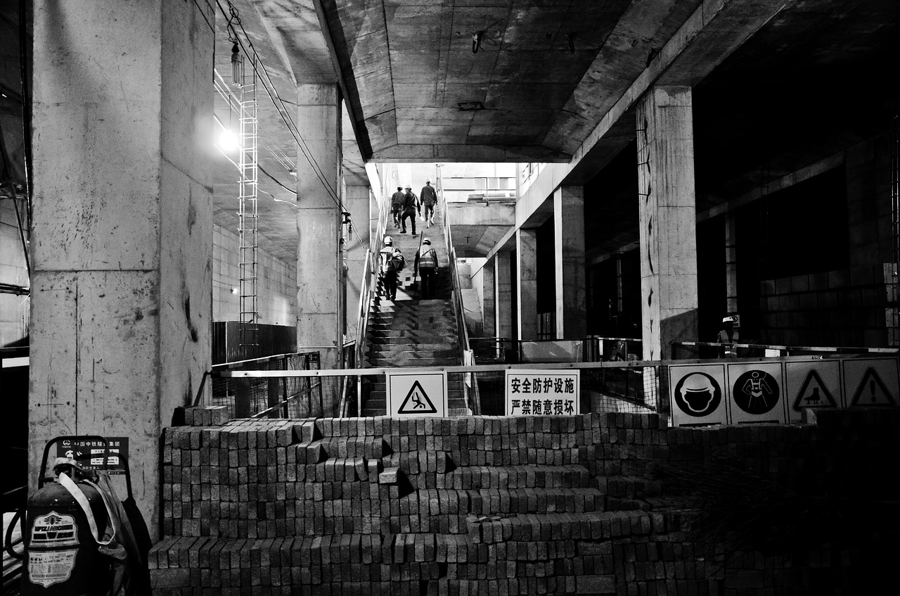 Image - metro construction platform outlet