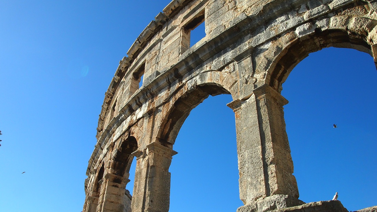 Image - pula amphitheater rome