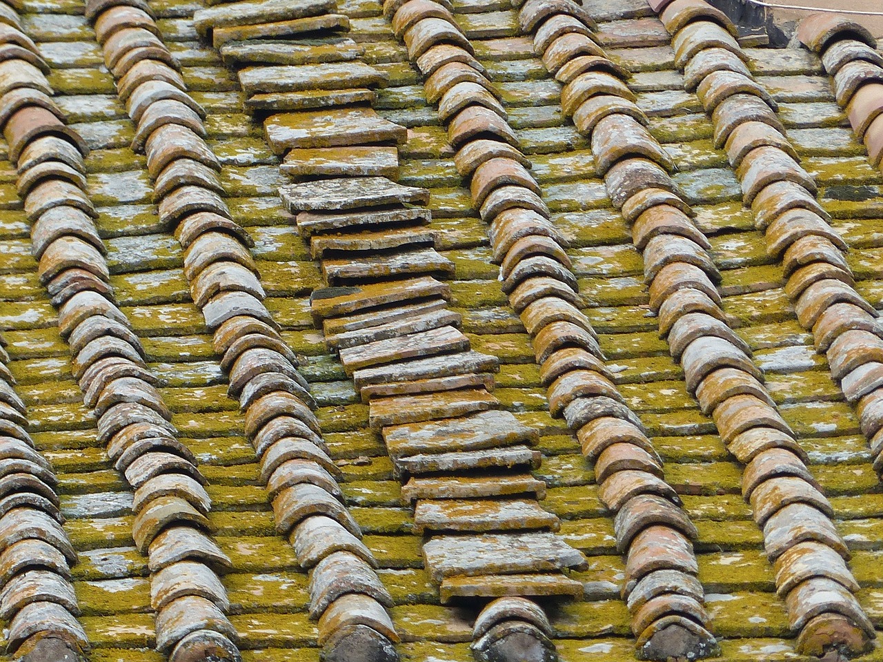 Image - roof tiles terracotta roofing