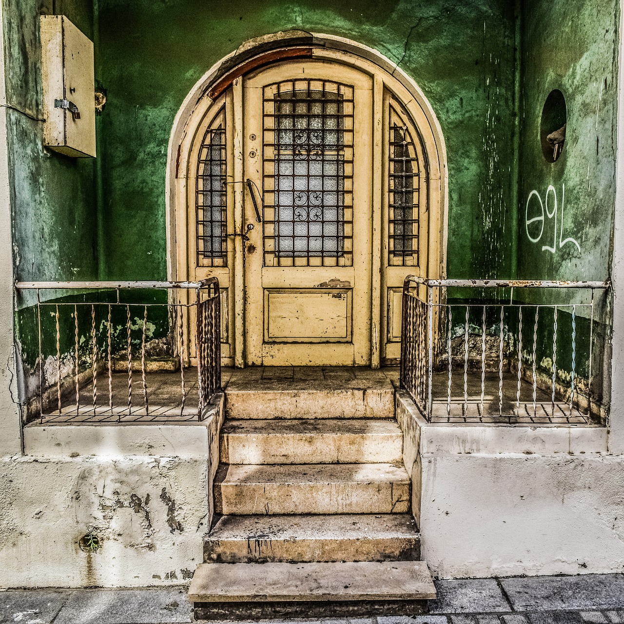 Image - cyprus old house entrance door