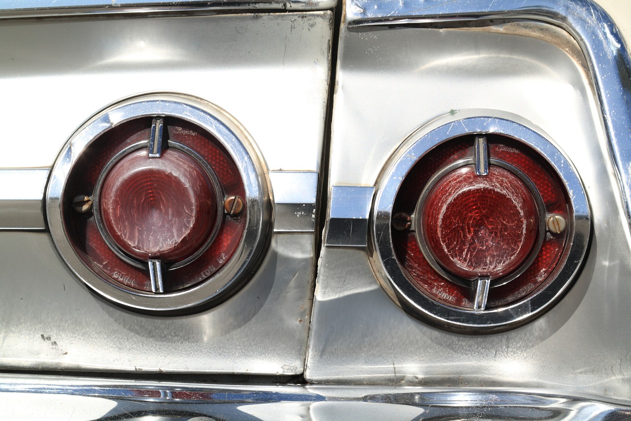 Image - car tail light indicators