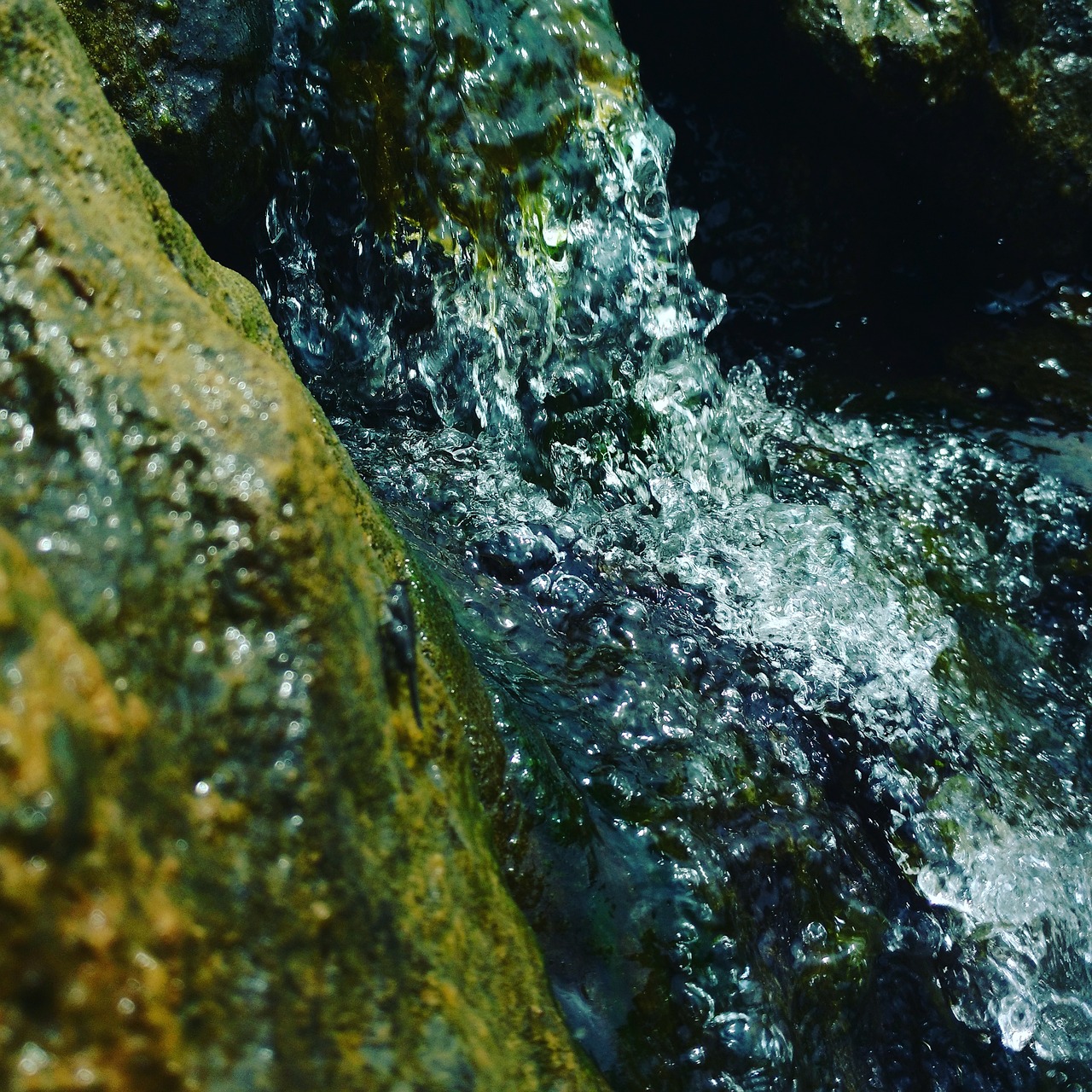 Image - water stone wall fall rain