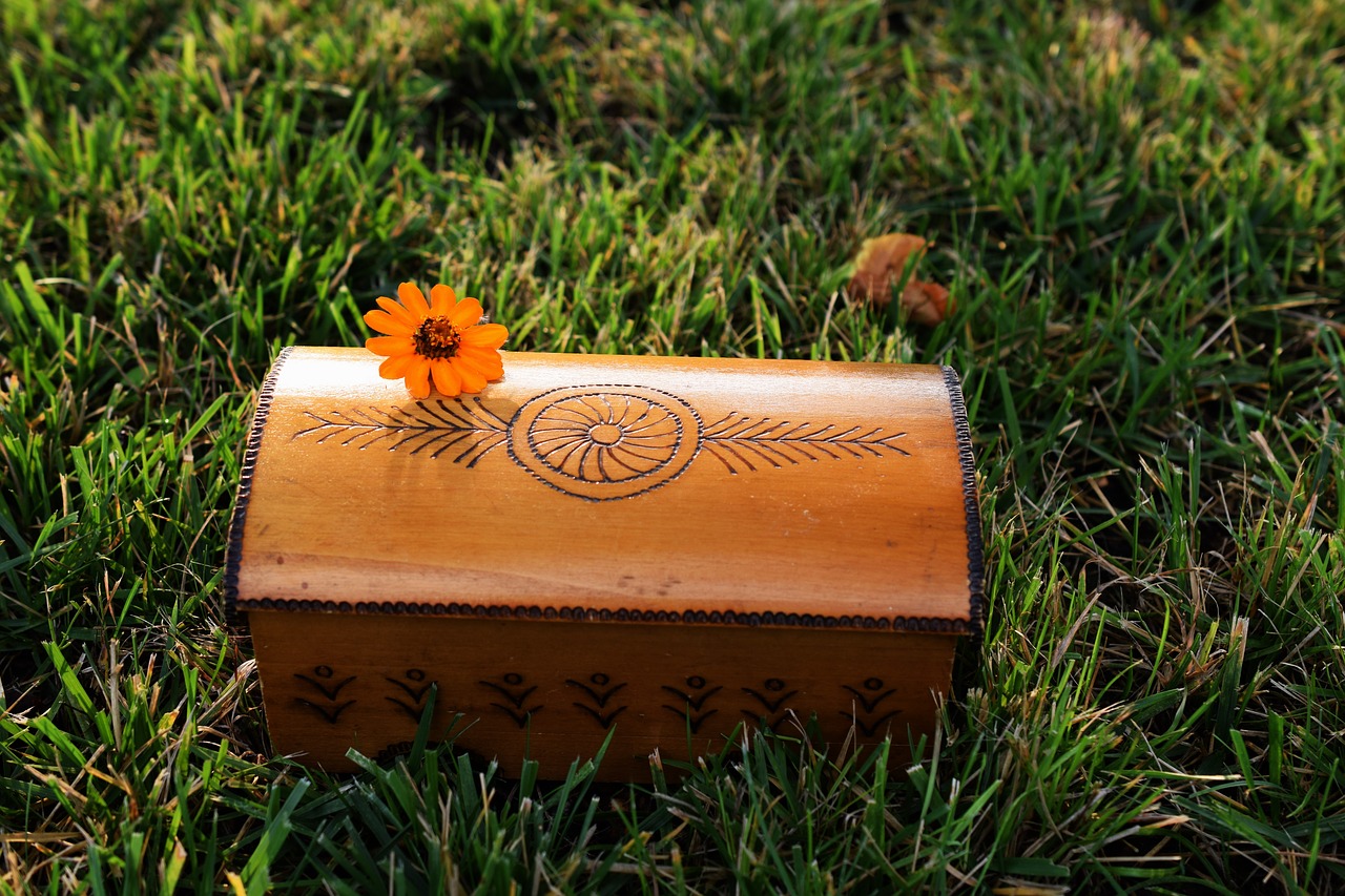 Image - flower grass wooden box green