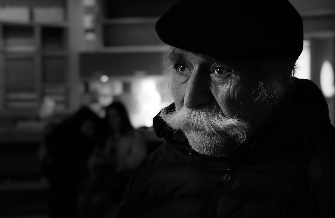 Image - photographer old elder old man
