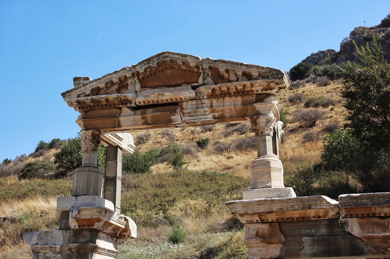 Image - column historical works ancient city