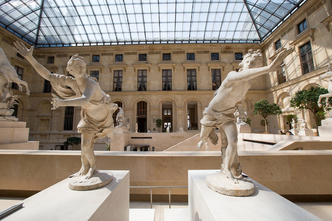 Image - paris the louvre sculpture