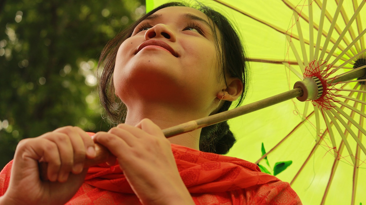 Image - love between woman and nature