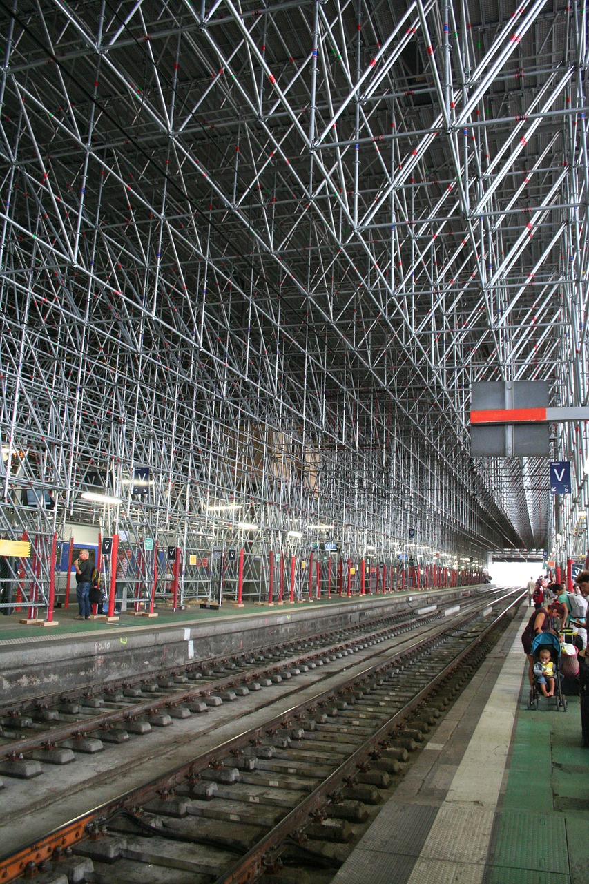 Image - station train scaffoldings