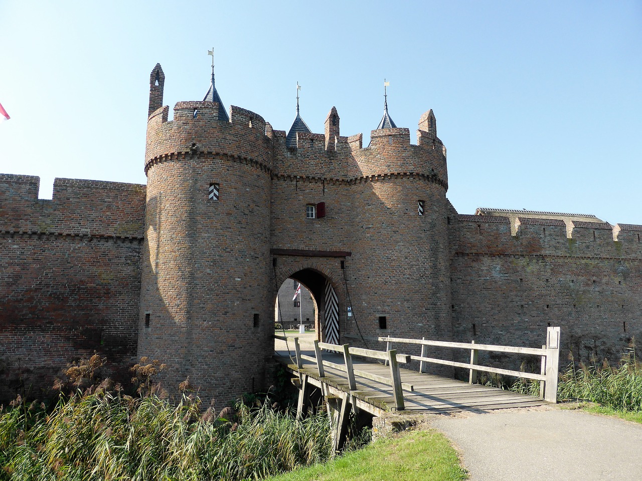 Image - building castle port
