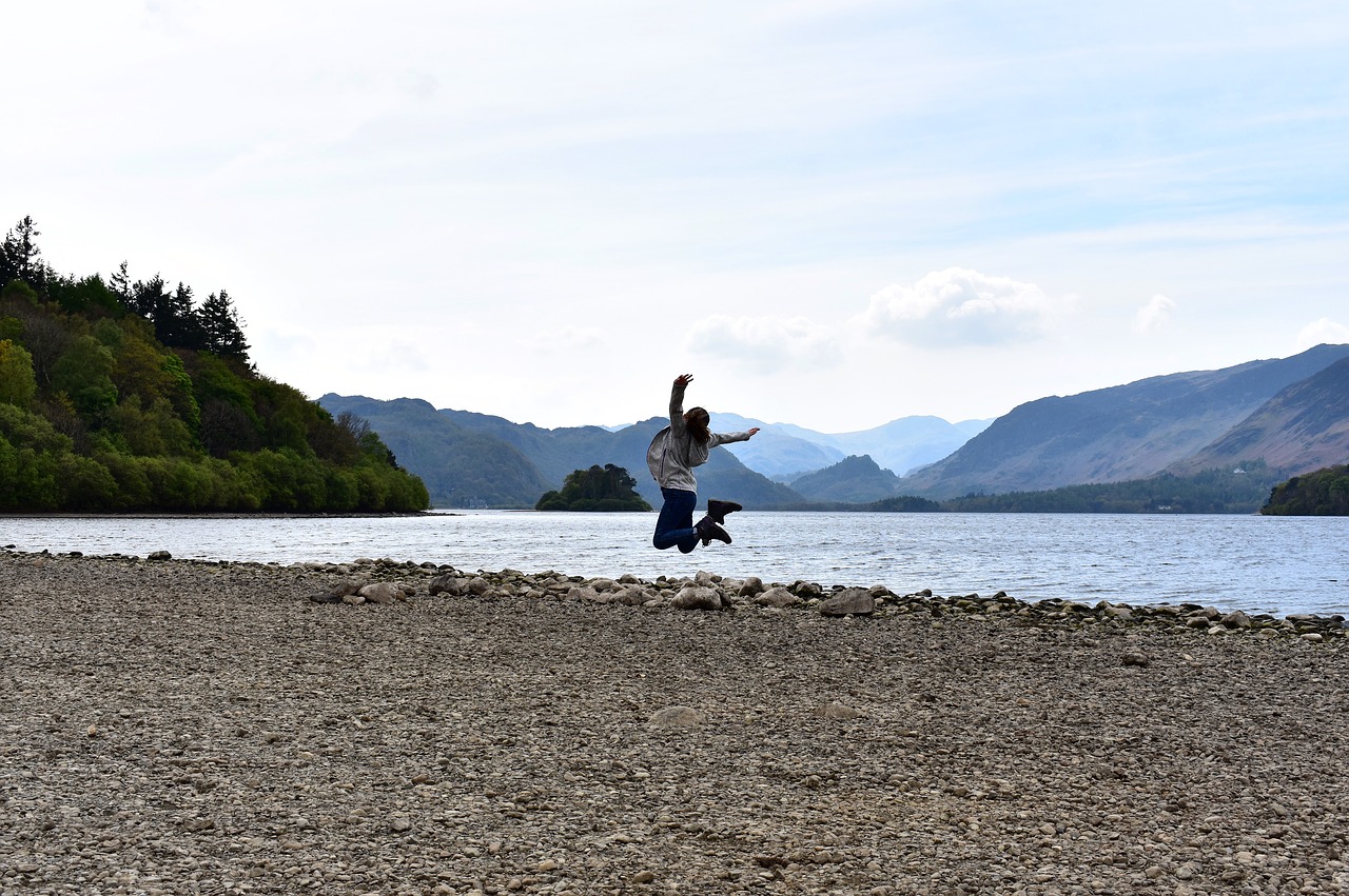 Image - derwentwater keswick lake jump