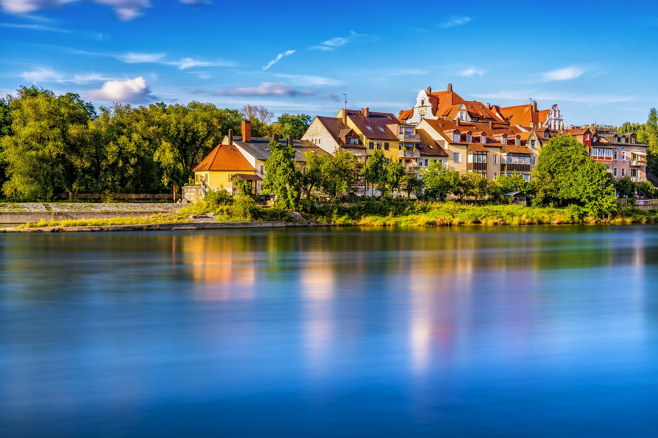 Image - danube regensburg homes mirroring