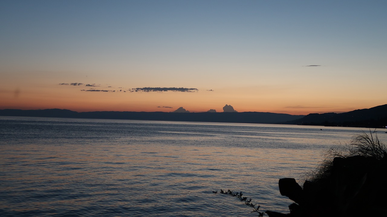 Image - lake leman montreux suisse