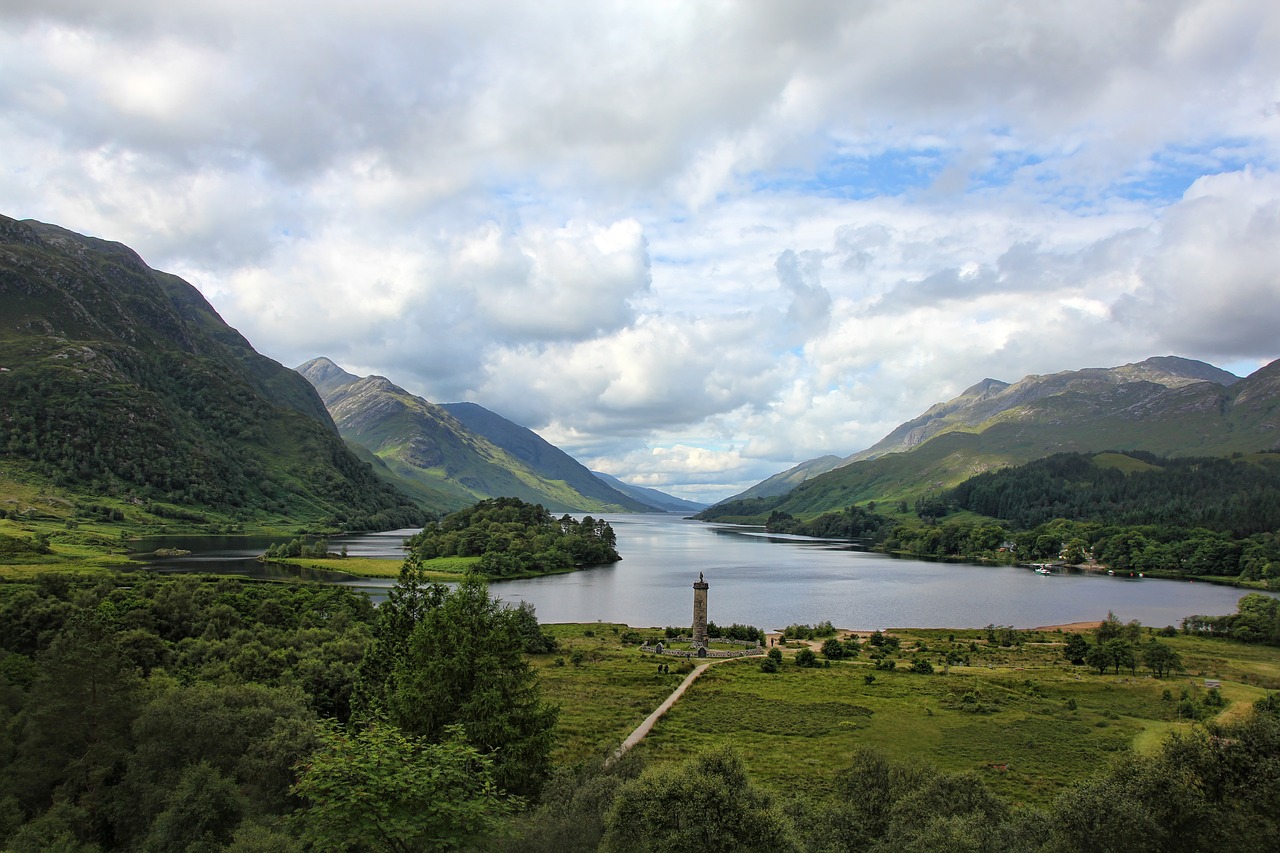 Image - scotland glenfinnan lake