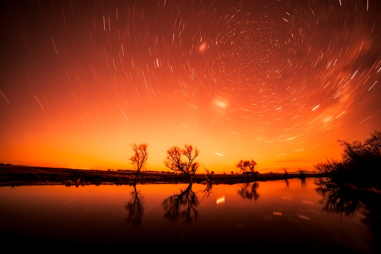 Image - silhouettes stars long exposure