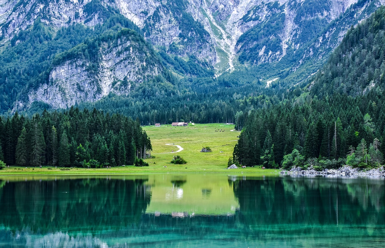 Image - lake mountain fusine nature