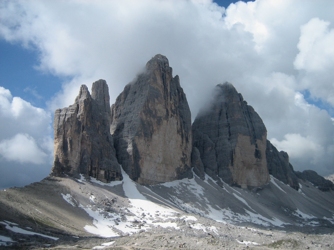 Image - mountain treking clouds