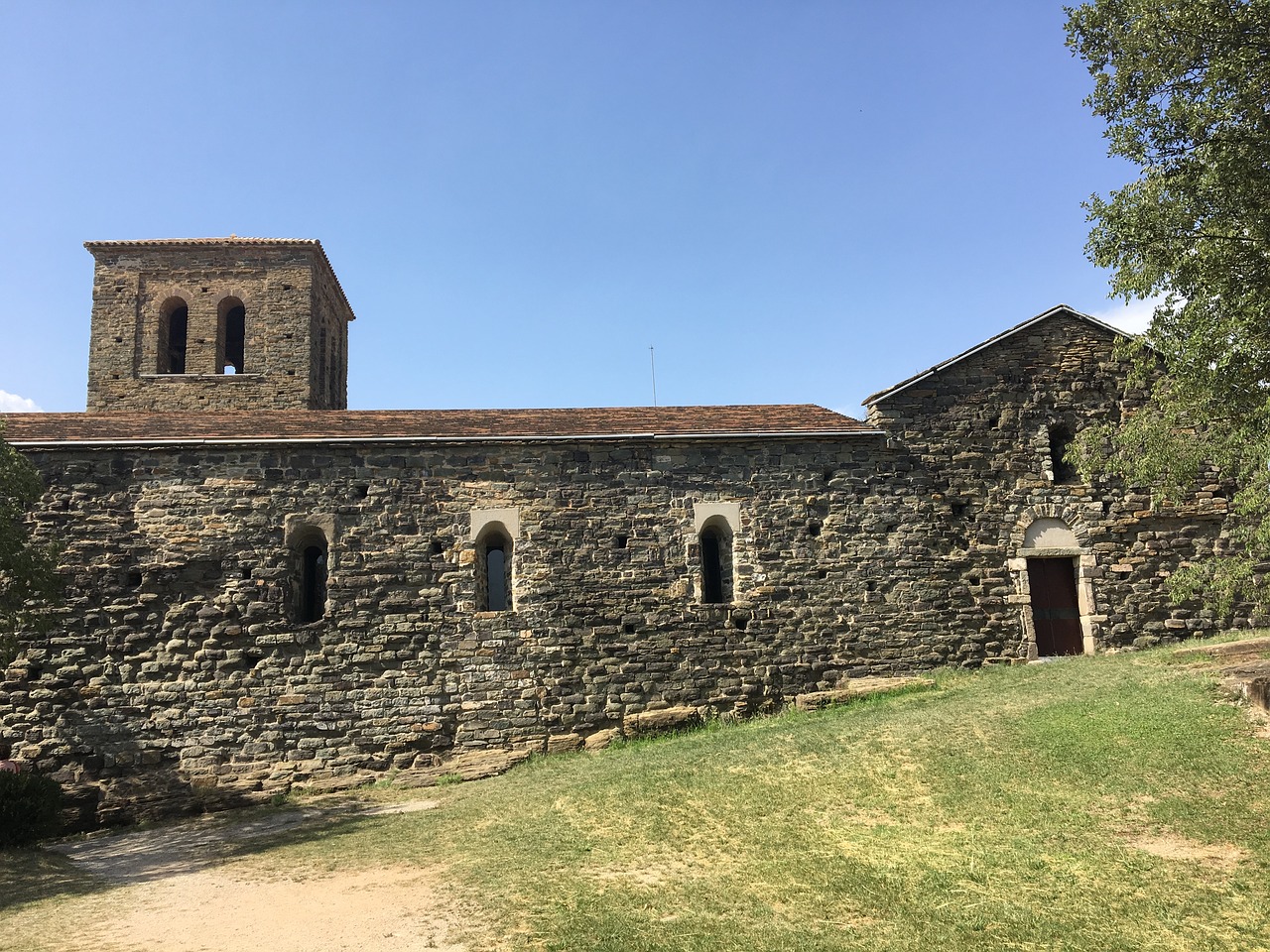 Image - monastery catalonia construction