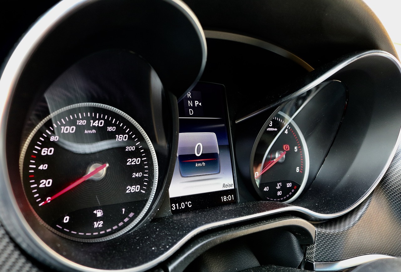 Image - speedo speed kilometer display