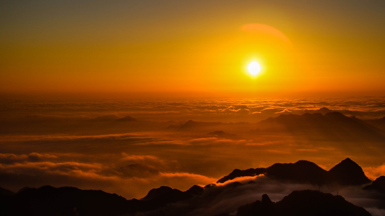 Image - cloud sea out wudang the golden dome