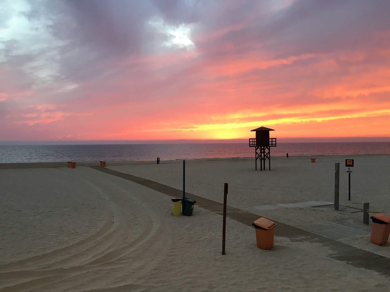Image - cadiz beach sunset pair
