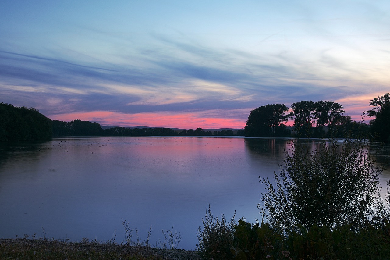 Image - blue hour lake twilight romantic