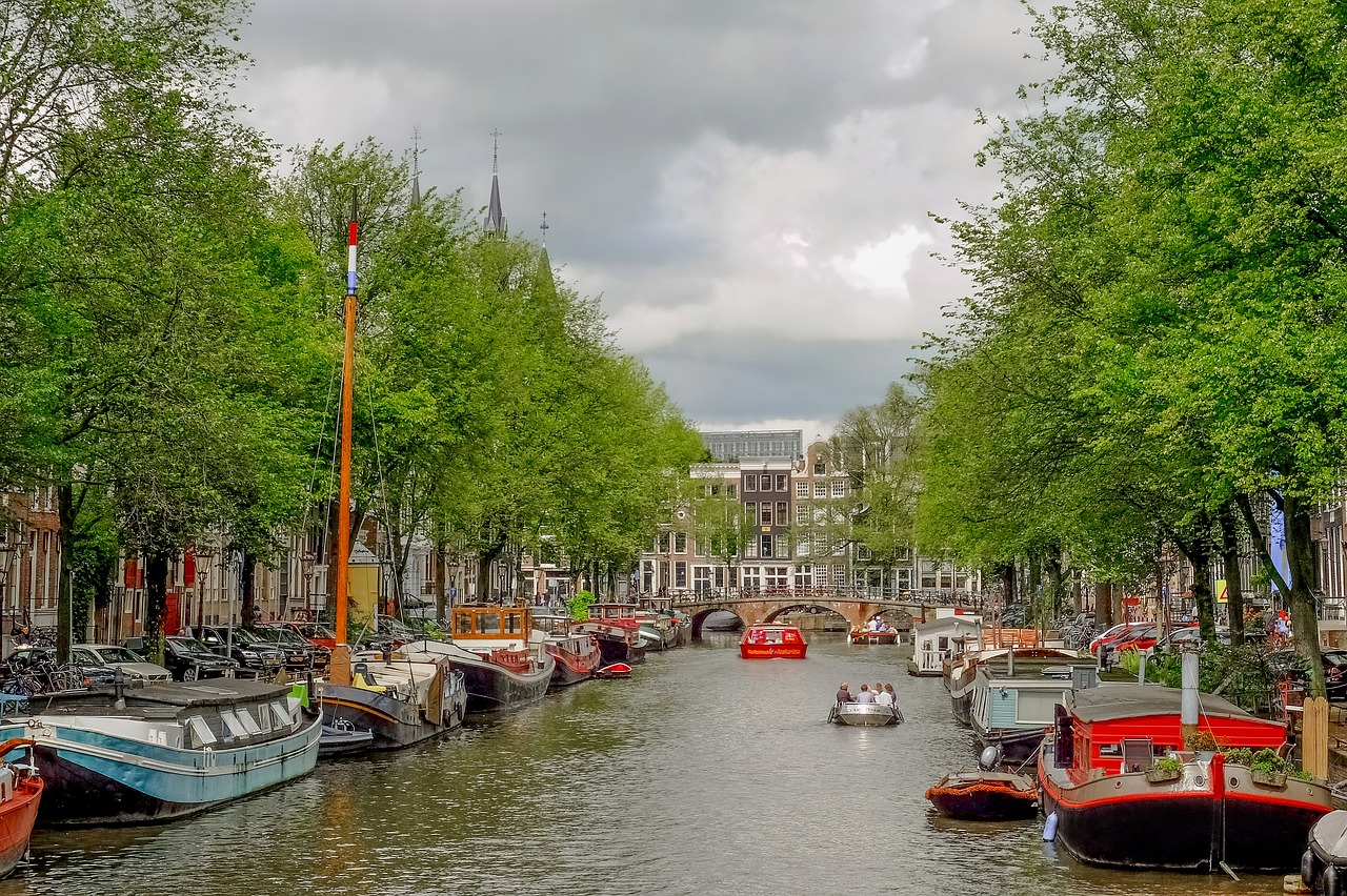 Image - canal barge houseboat waterway