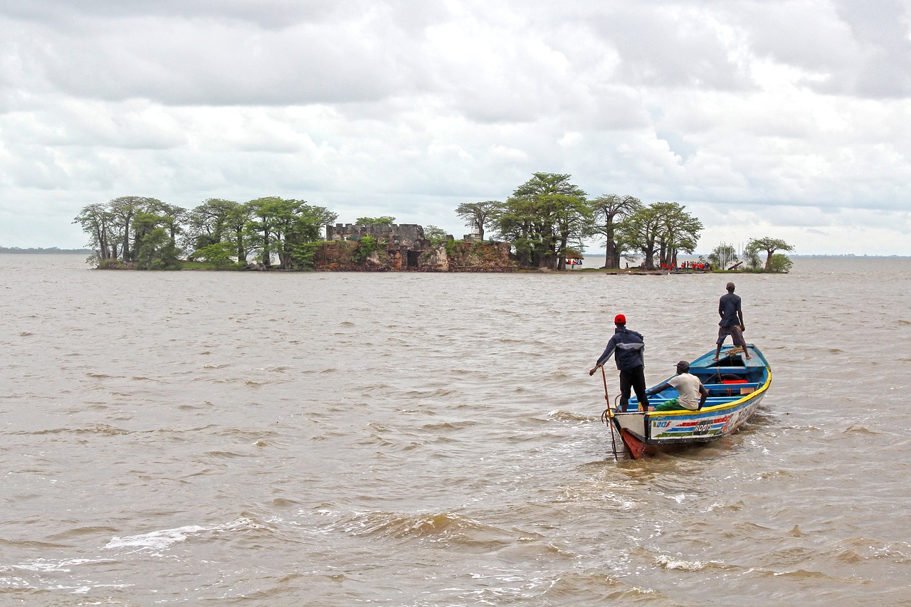 Image - island river boat tourism africa