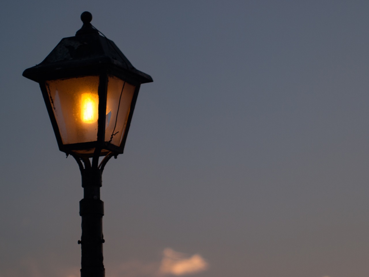 Image - lamppost lantern lighting light