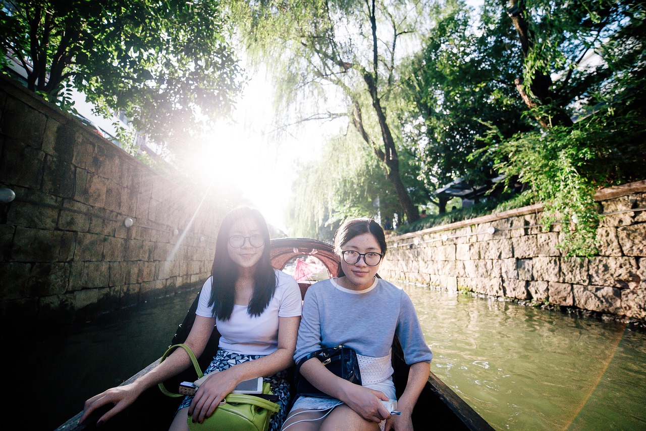 Image - sisters boat backlighting