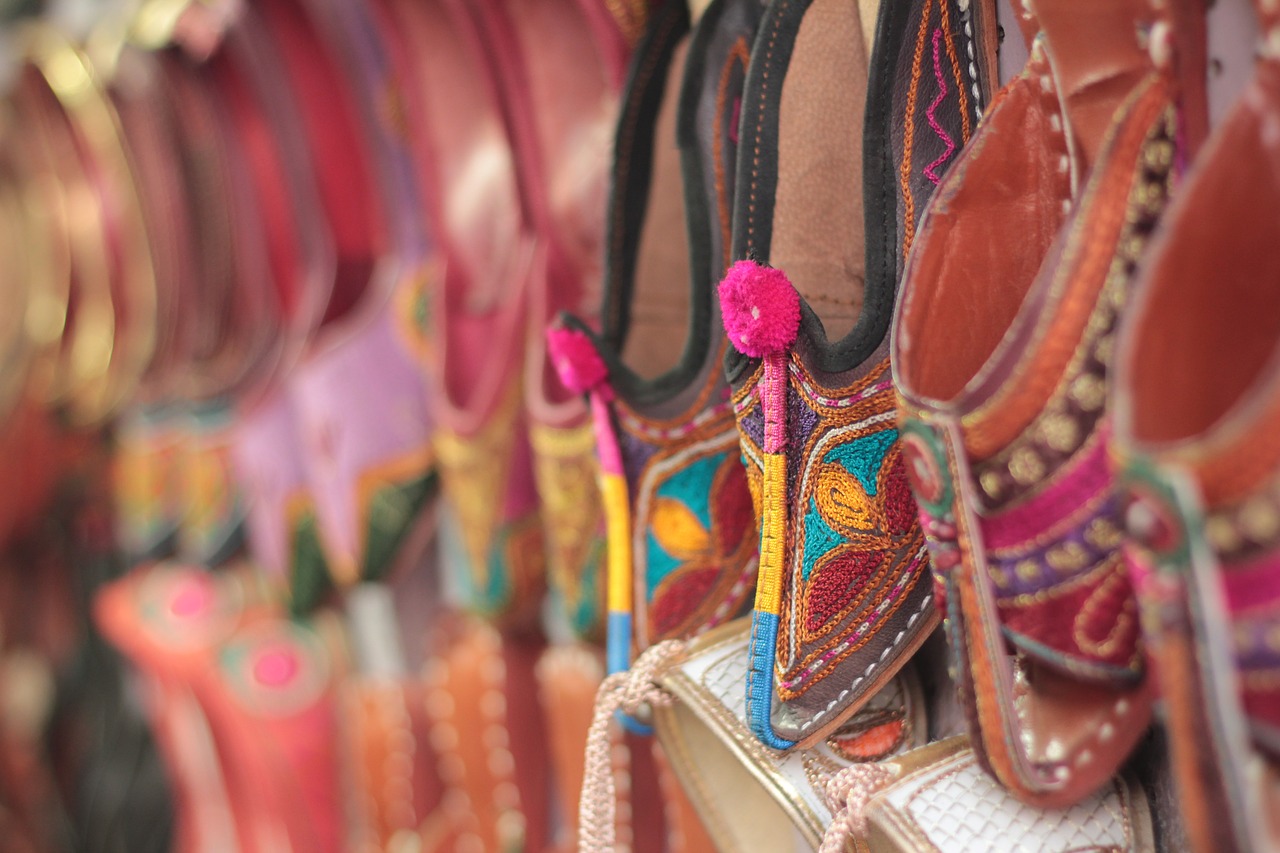 Image - indian traditional foot wear