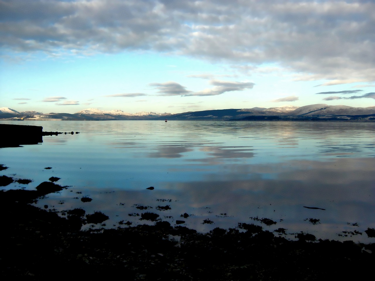 Image - lake scotland mountains snow