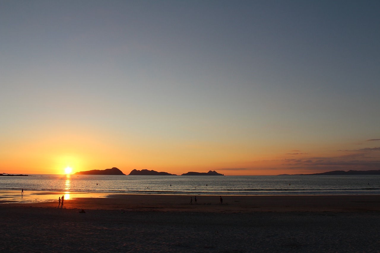 Image - sunset beach islas cies nigran