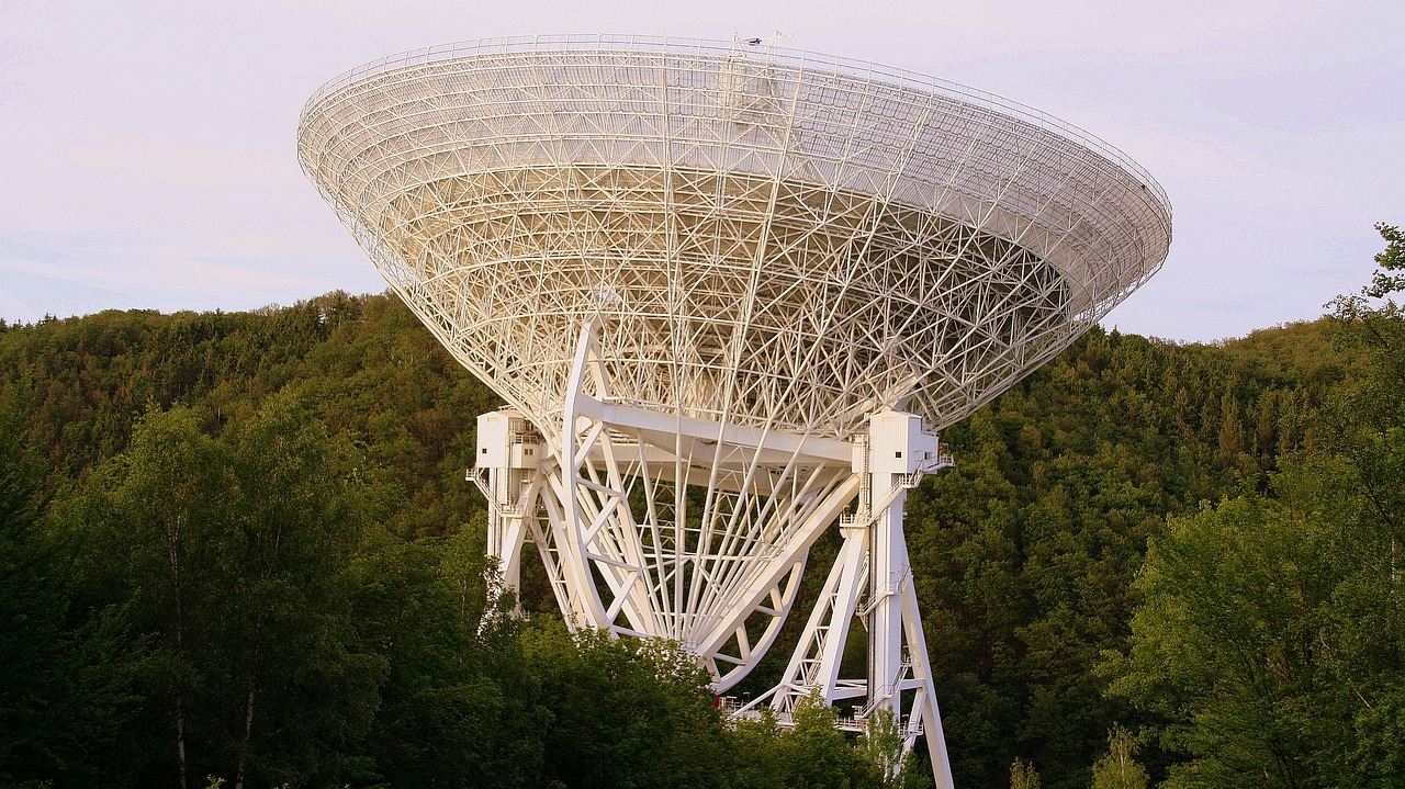 Image - radio telescope effelsberg