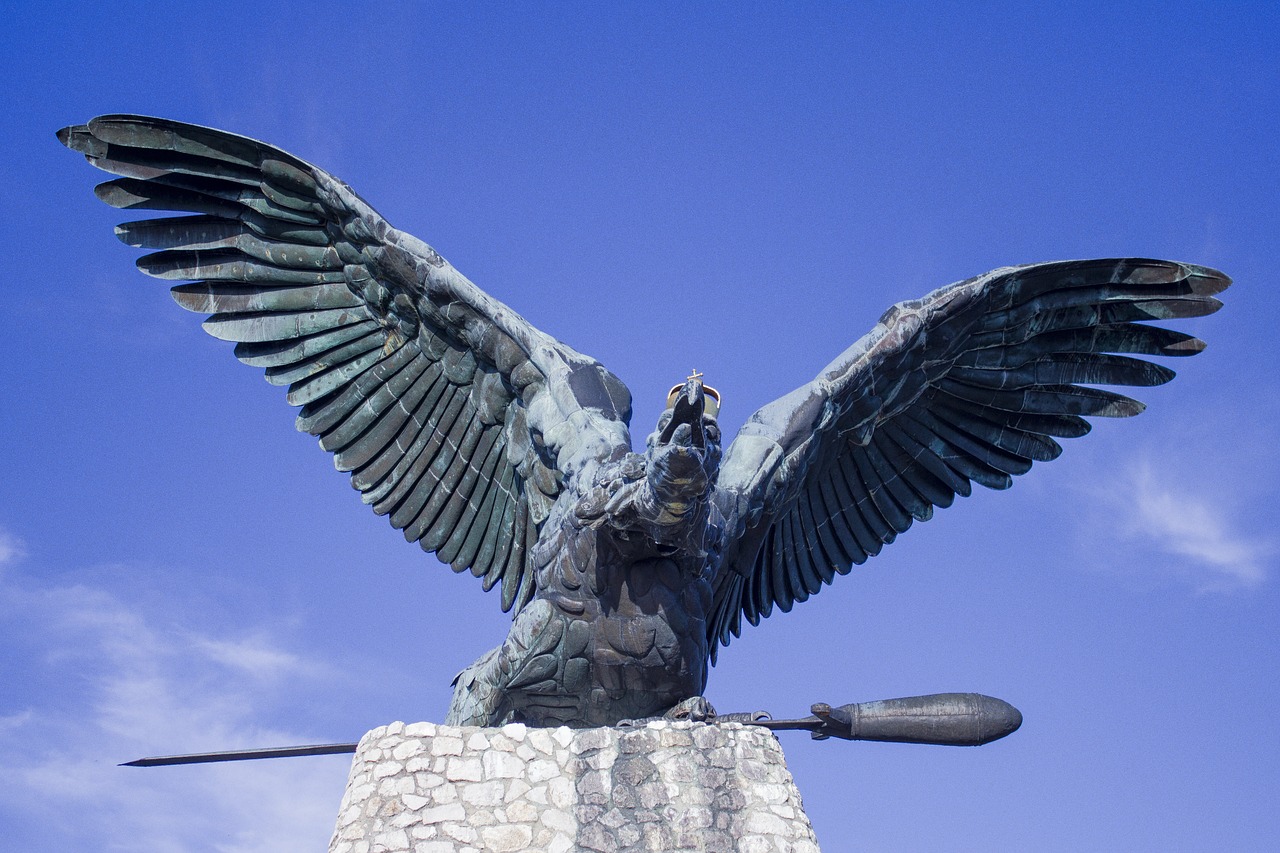 Image - turul bird coat of arms wings