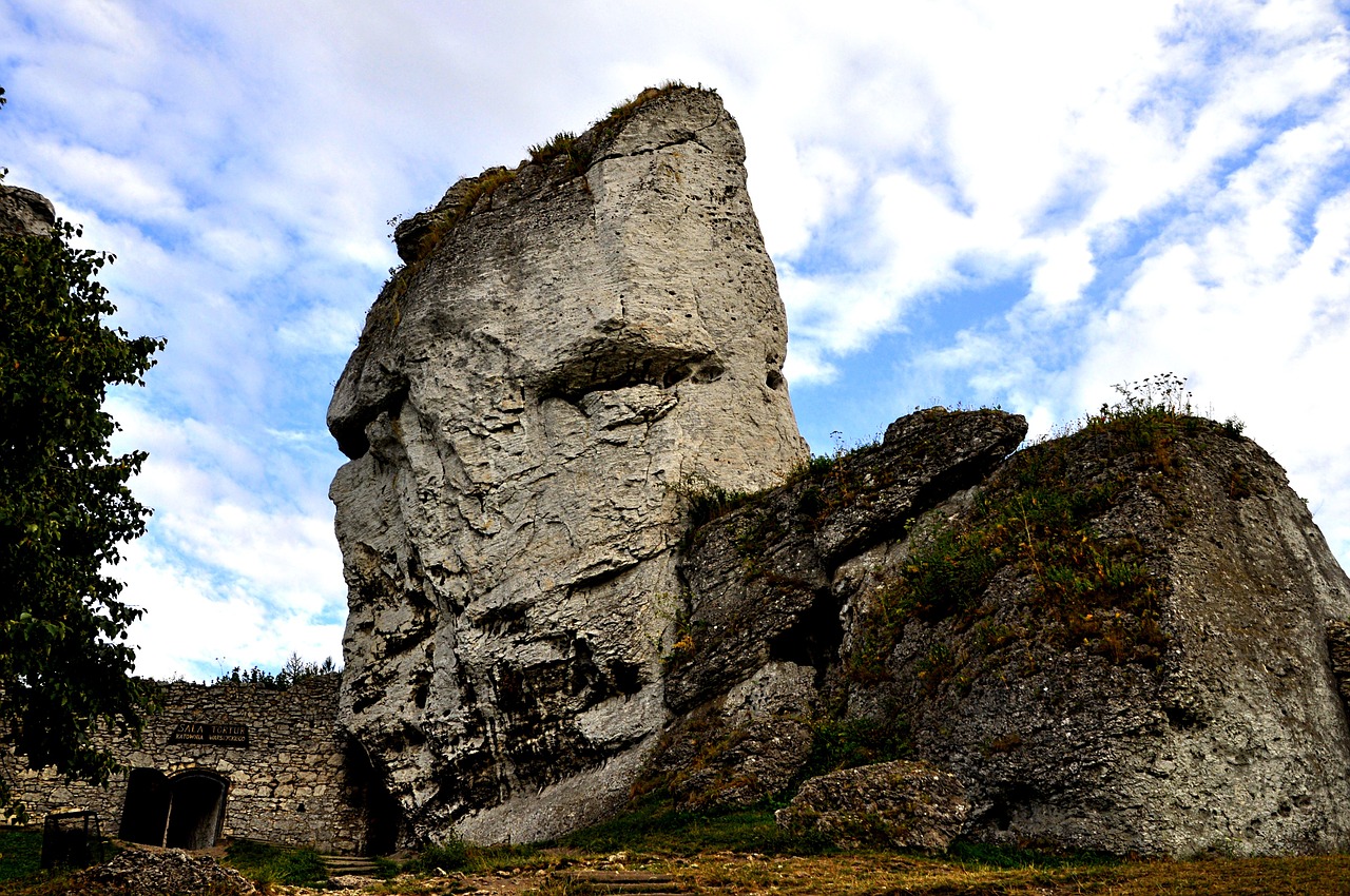 Image - rocks face the erosion of