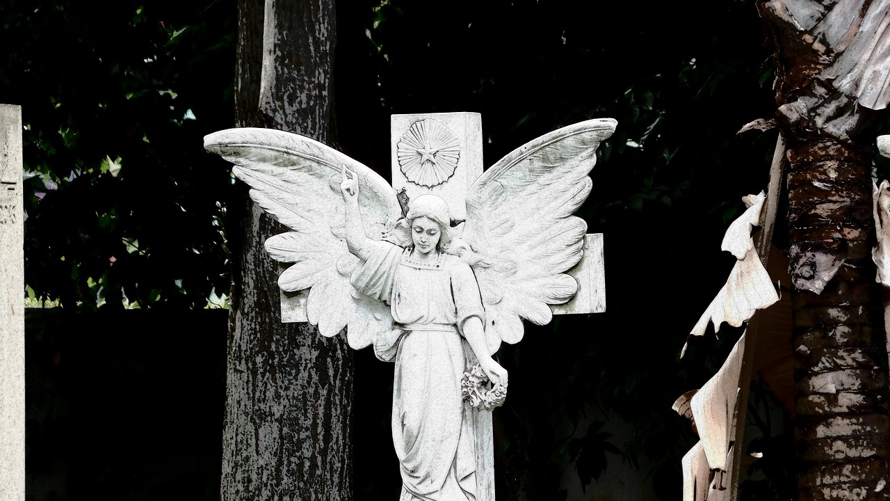 Image - angel cemetery black and white