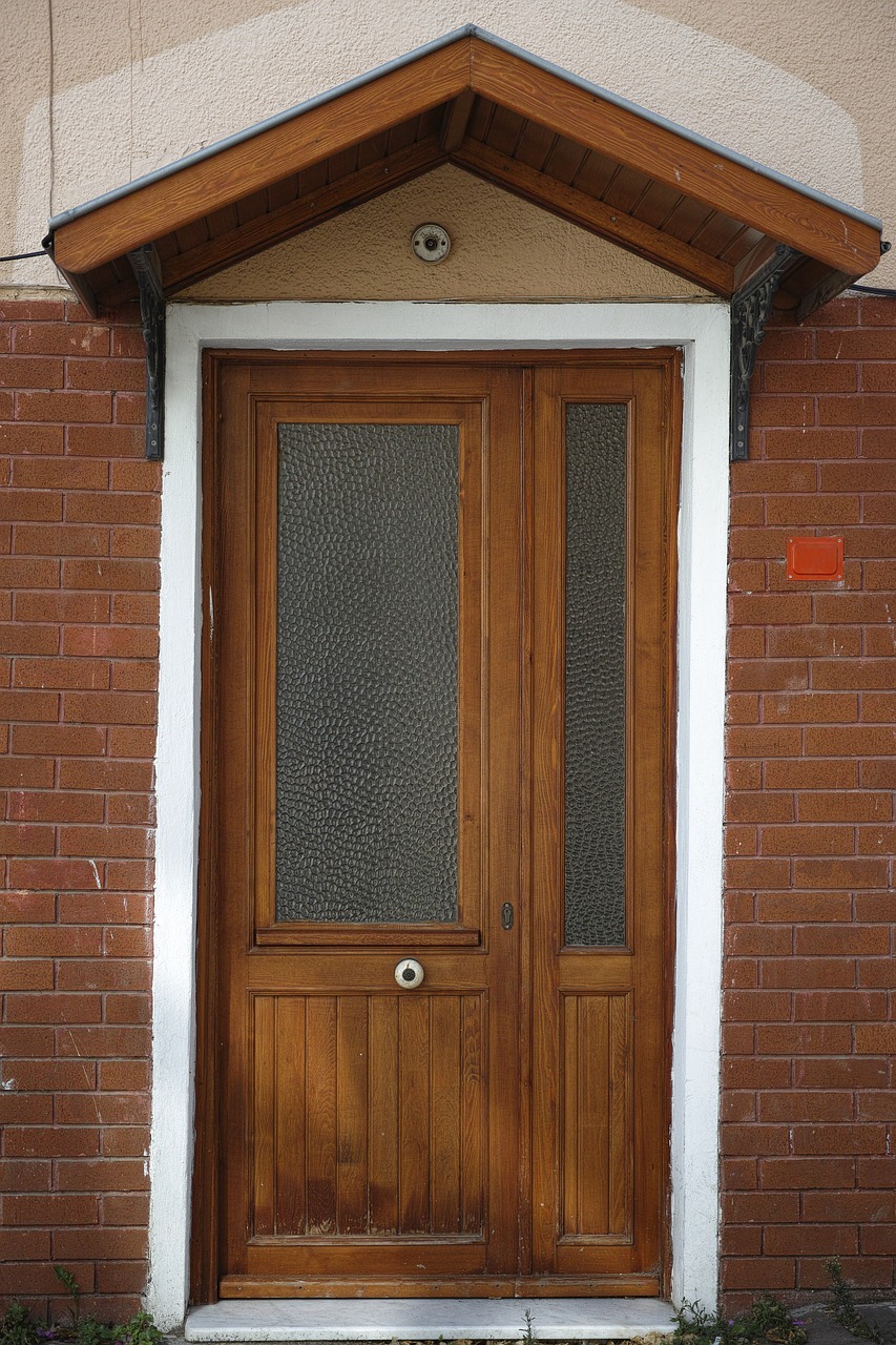 Image - door old wood old building on