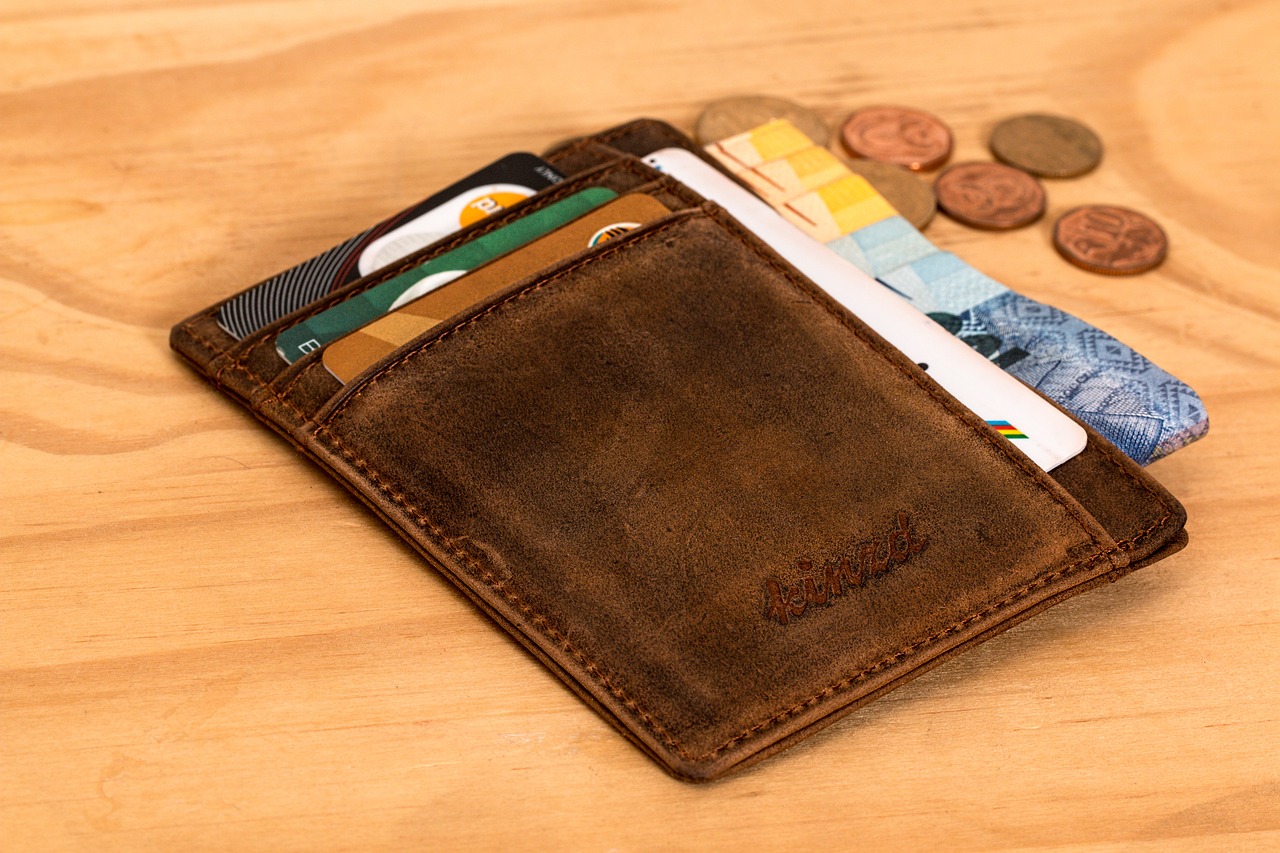 Image - wallet credit card cash investment