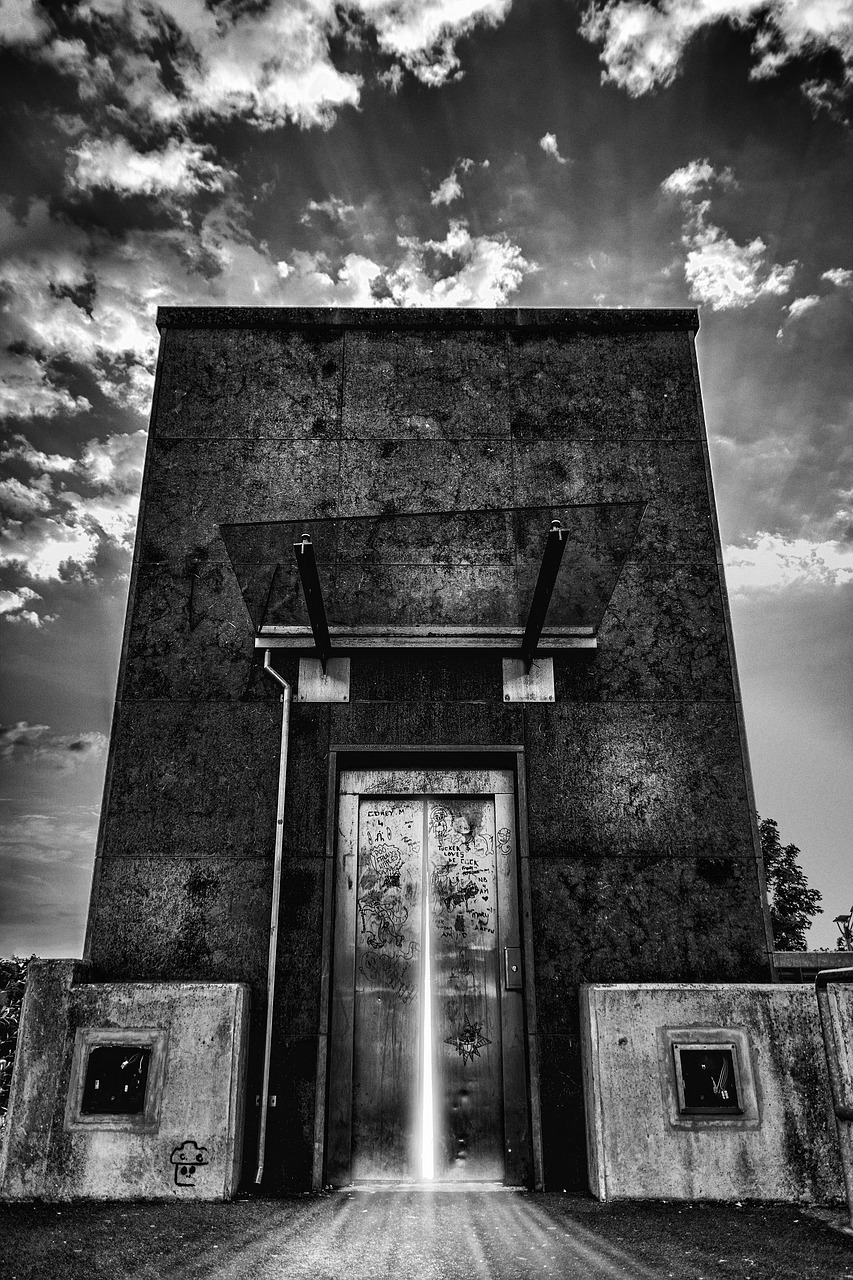 Image - tower mono landscape sky